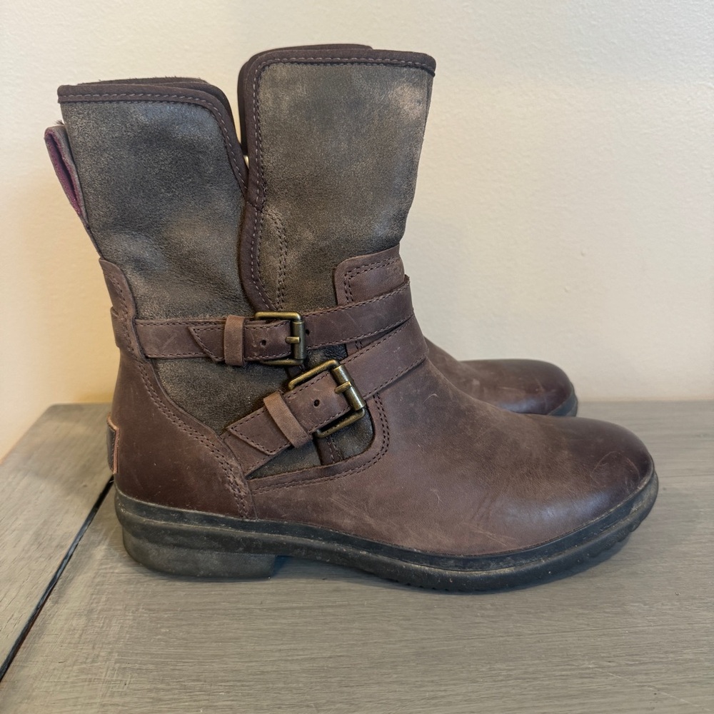 UGG Simmens Waterproof Leather Boots – Brown Size 8 Zip - Picture 2 of 7